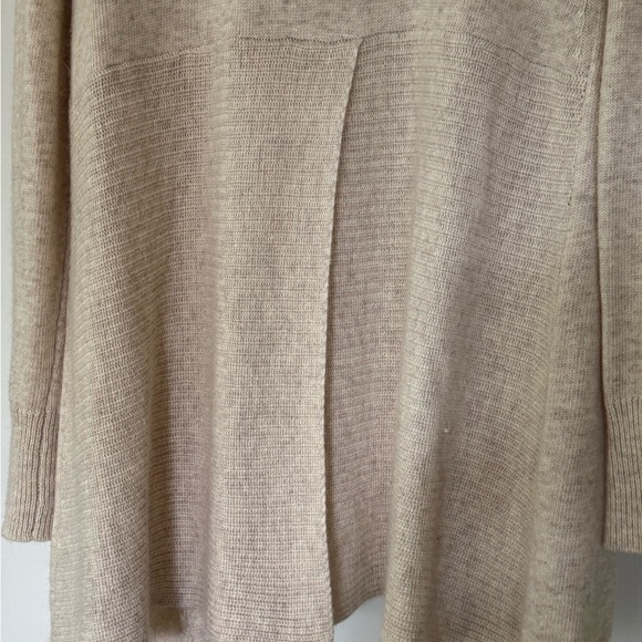 Doe & Rae Ribbed Detail Cream Cardigan with Split Back - Picture 5 of 6